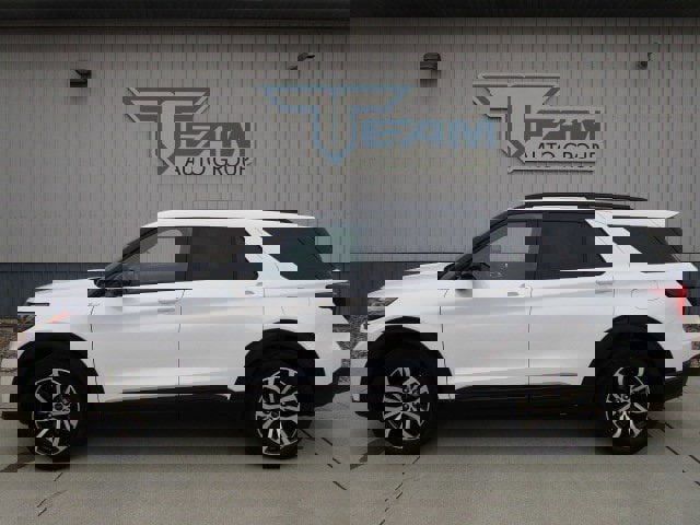 Used 2025 Ford Explorer ST-Line image 4