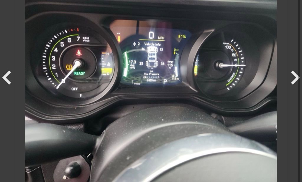 Used 2025 Jeep Wrangler Unlimited Sahara w/ Safety Group image 17