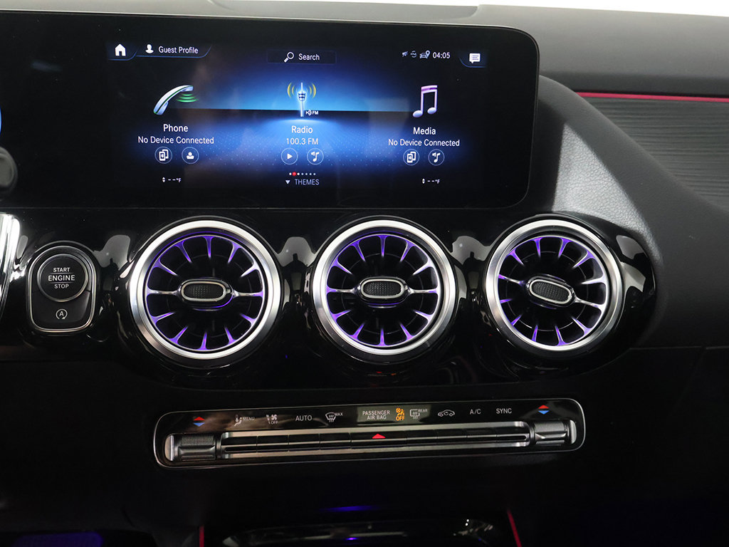 Used 2023 Mercedes-Benz GLA 250 4MATIC w/ Premium Package image 39