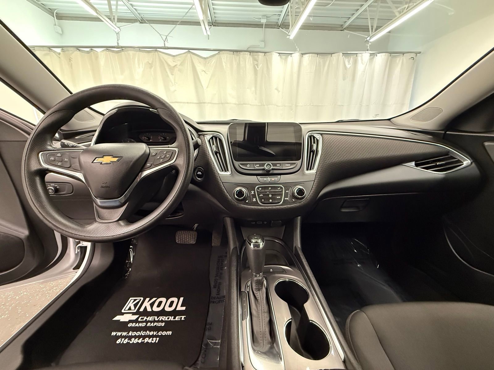 Used 2020 Chevrolet Malibu LT image 17