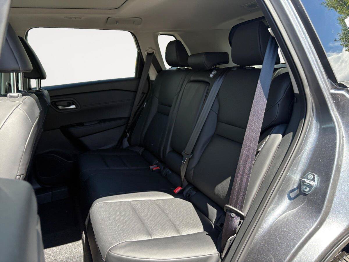 New 2026 Nissan Rogue Dark Armor AWD/4WD image 13