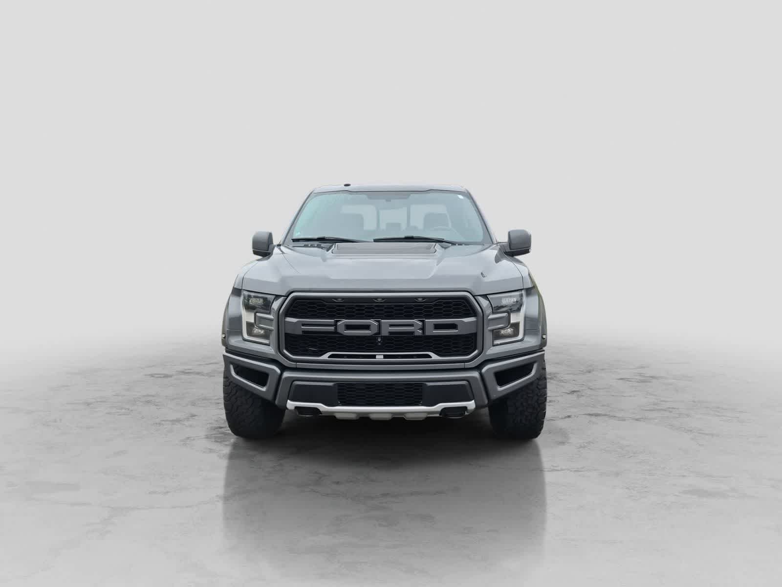 Used 2018 Ford F150 Raptor w/ Equipment Group 802A Luxury AWD/4WD image 3
