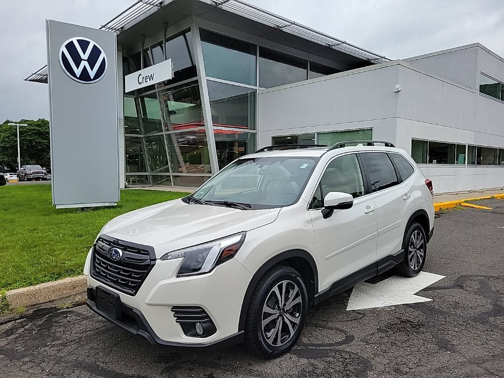 Used 2023 Subaru Forester Limited AWD/4WD image 1