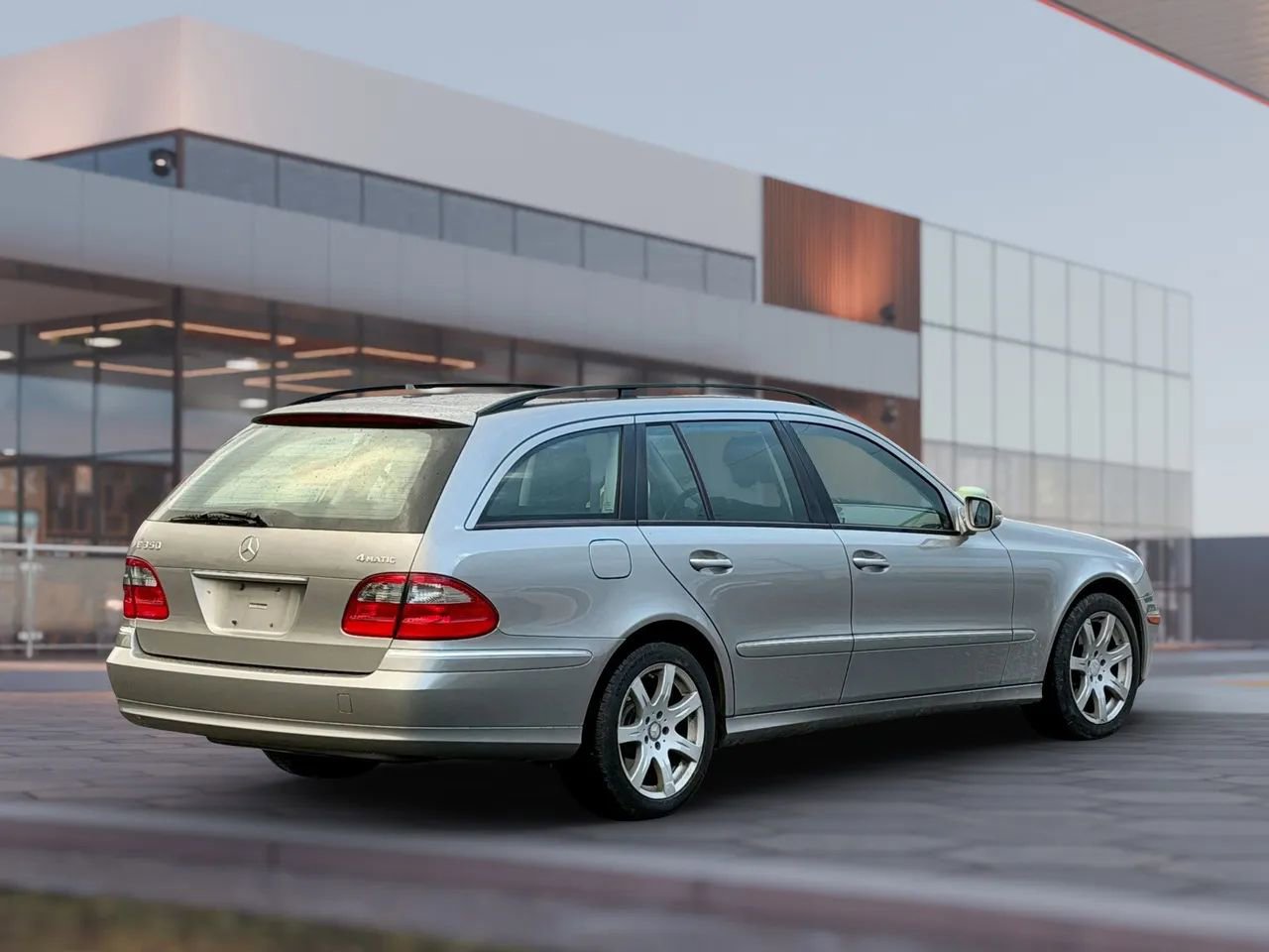 Used 2008 Mercedes-Benz E 350 E 350 4MATIC Wagon 4D image 11