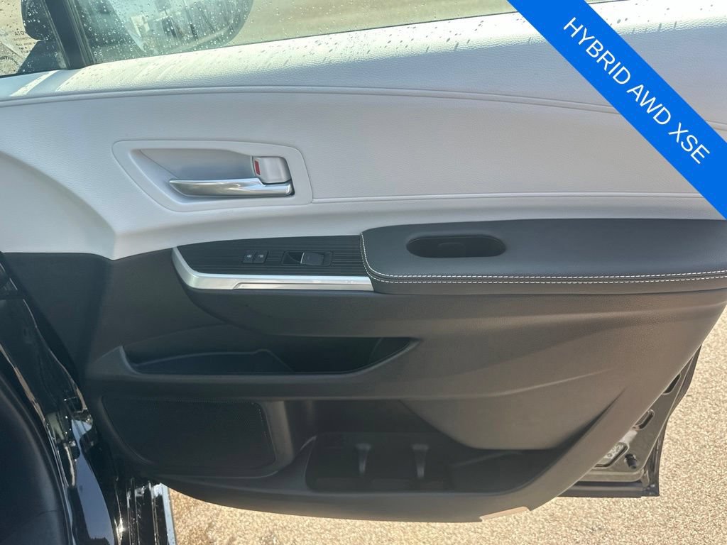 Used 2026 Toyota Sienna XSE AWD/4WD image 8