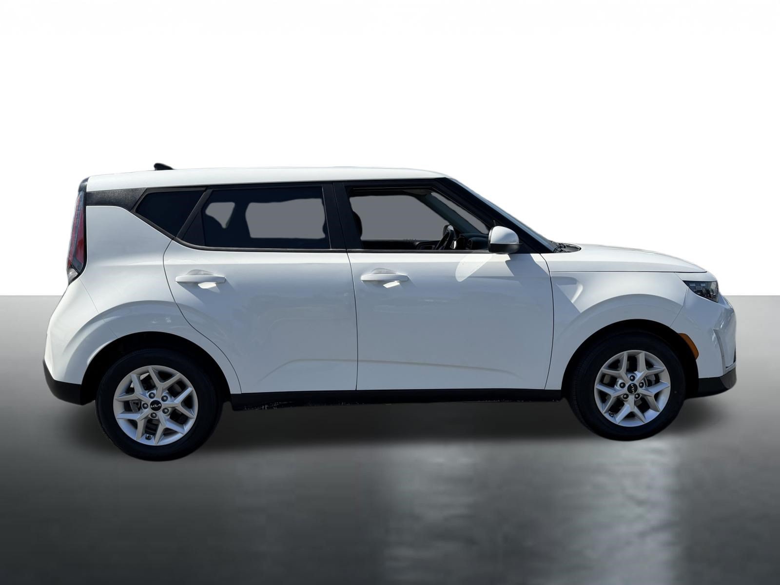 Certified 2024 Kia Soul LX w/ Option Group 015 FWD image 9