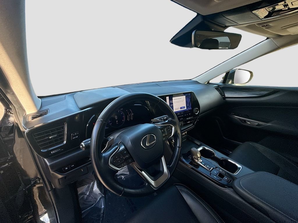 Used 2025 Lexus NX 250 FWD w/ Premium Package image 9