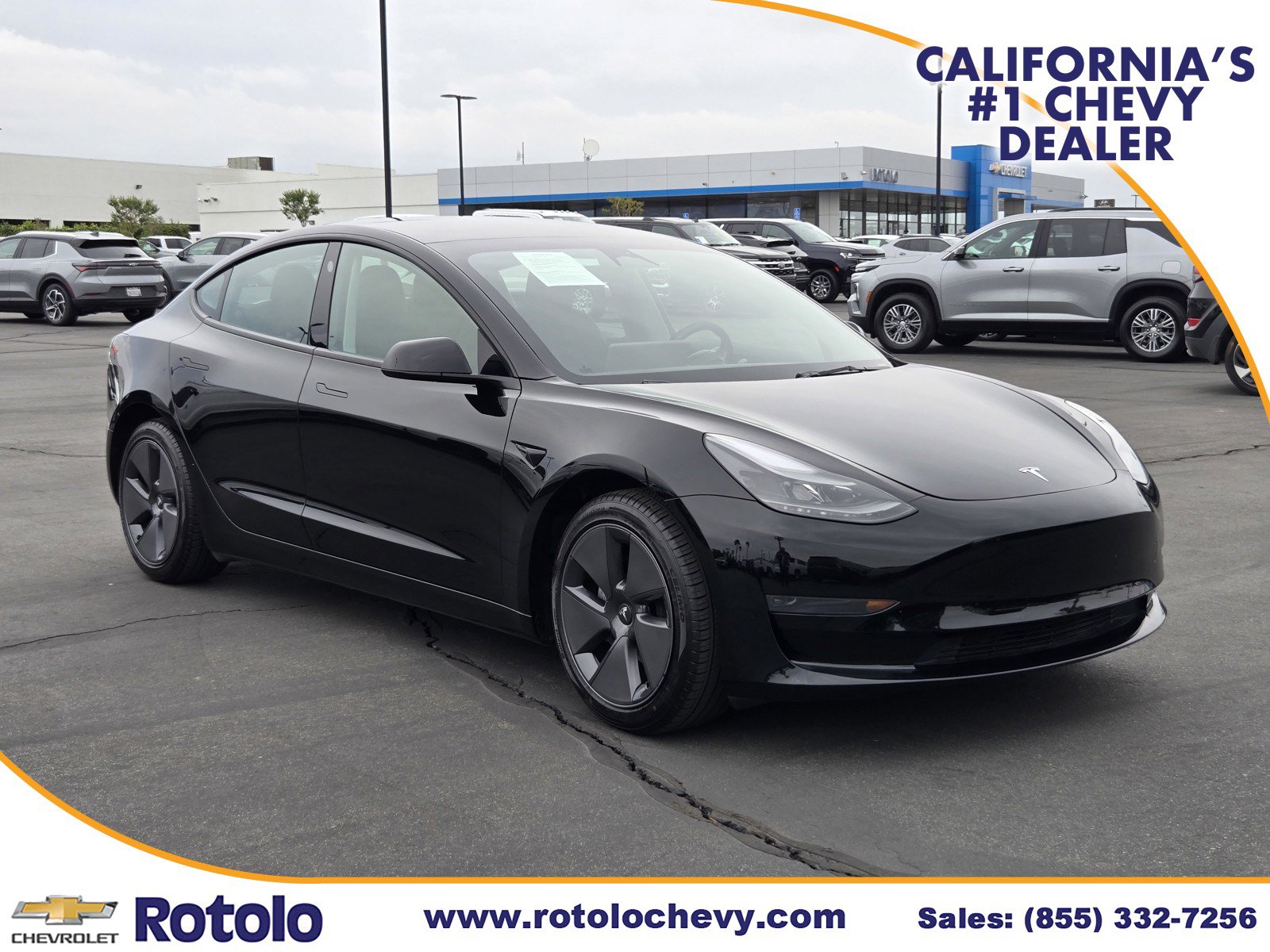 Used 2023 Tesla Model 3 Standard Range image 1