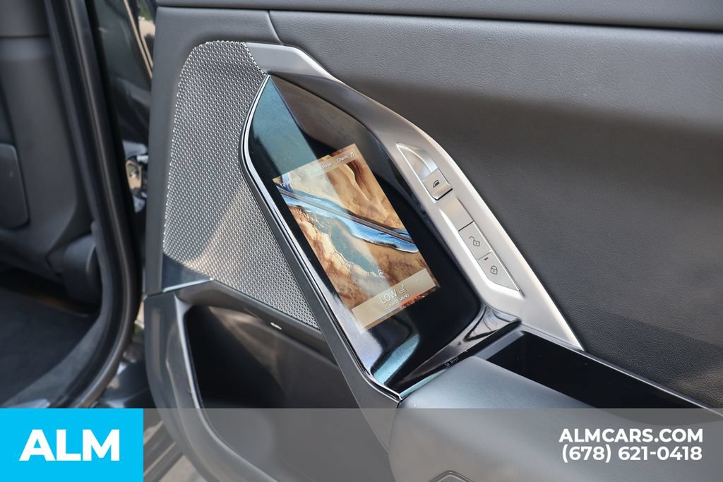 Used 2023 BMW i7 xDrive60 AWD/4WD image 24