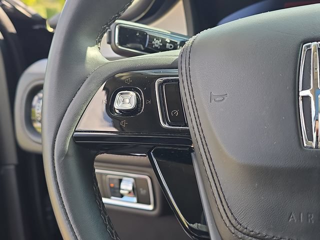 Used 2024 Lincoln Aviator AWD w/ Premium Package image 12