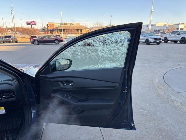 Certified 2025 Honda Accord EX-L image 23