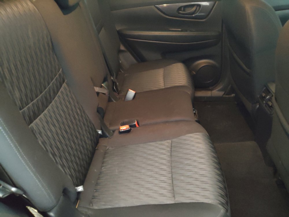 Used 2020 Nissan Rogue S FWD image 19