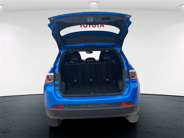 Used 2024 Jeep Compass Latitude image 14