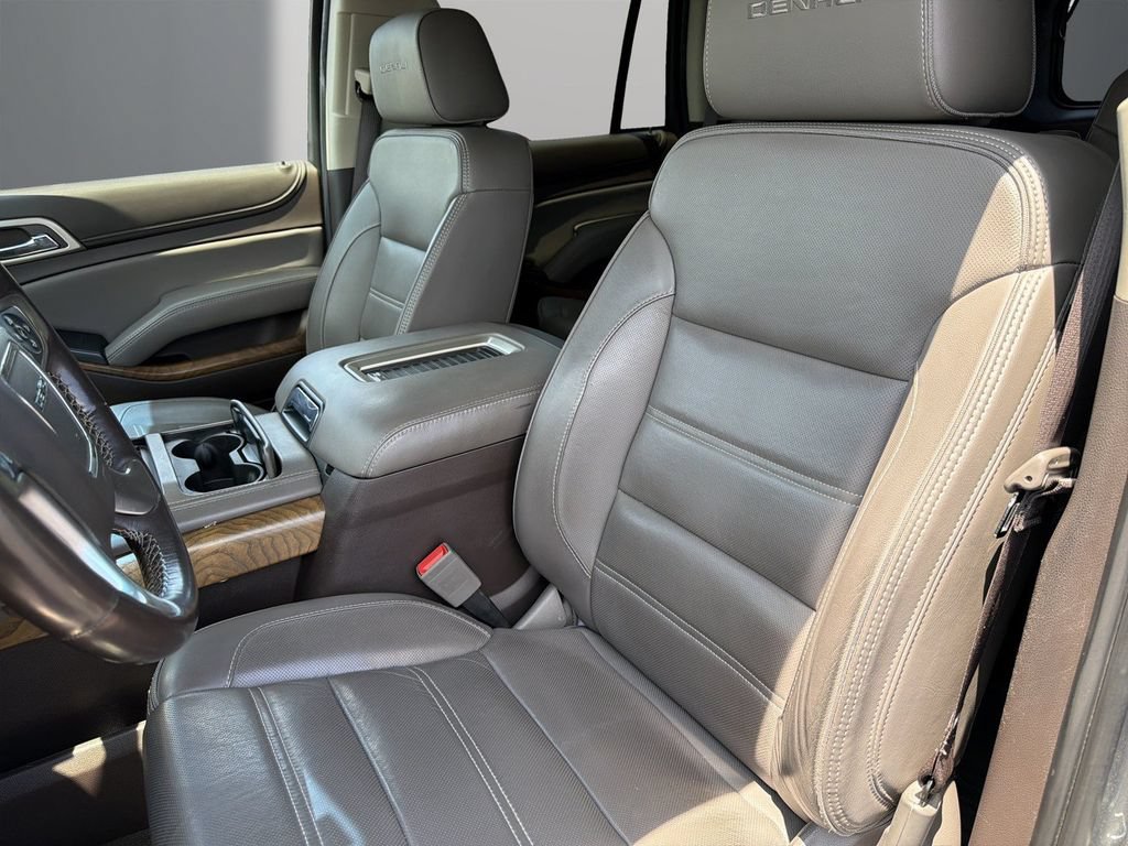 Used 2020 GMC Yukon Denali w/ Open Road Package AWD/4WD image 14