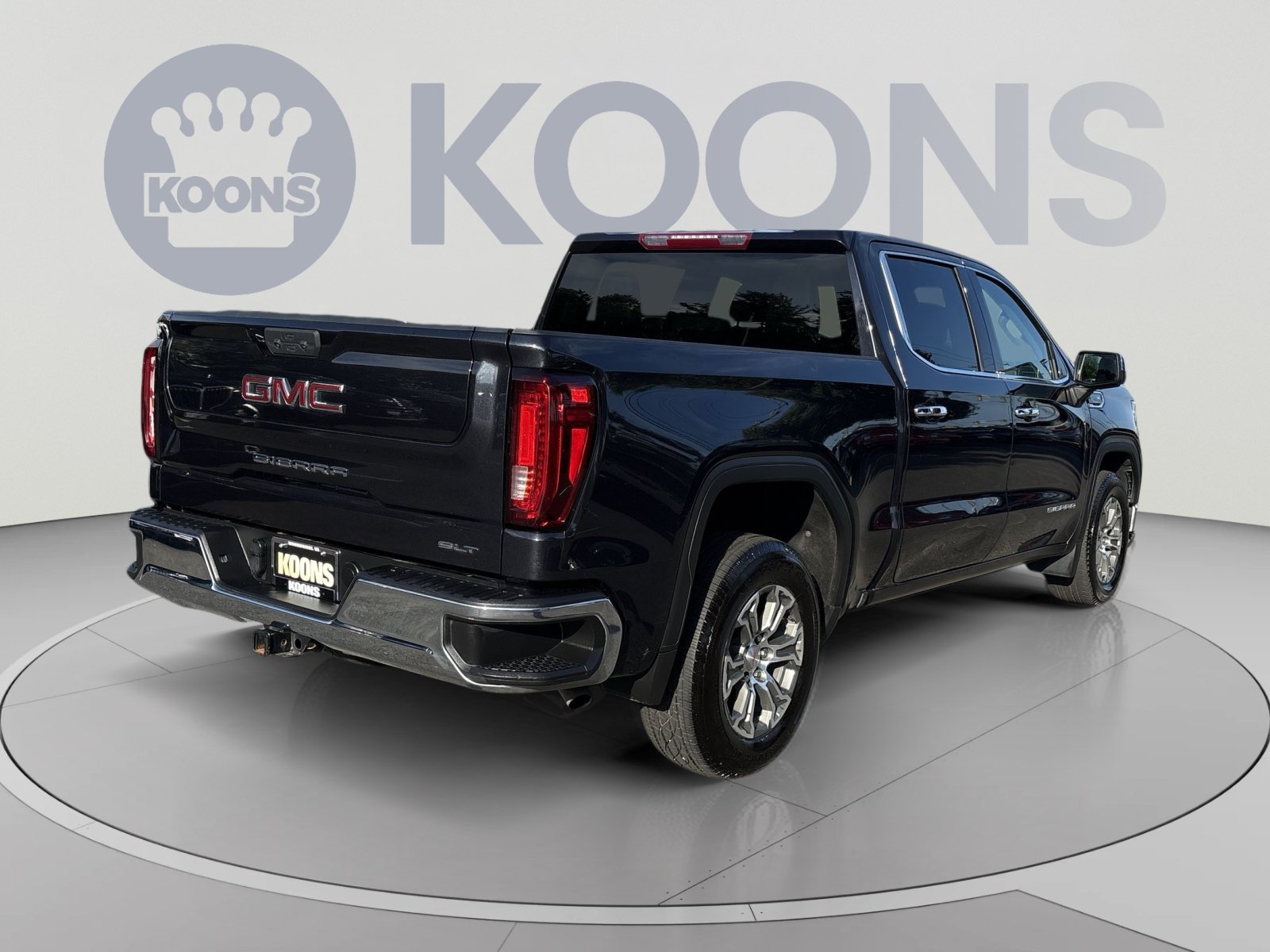 Used 2025 GMC Sierra 1500 SLT RWD image 7