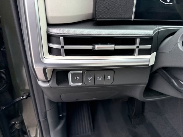 Used 2025 Hyundai Santa Fe SEL AWD/4WD image 15