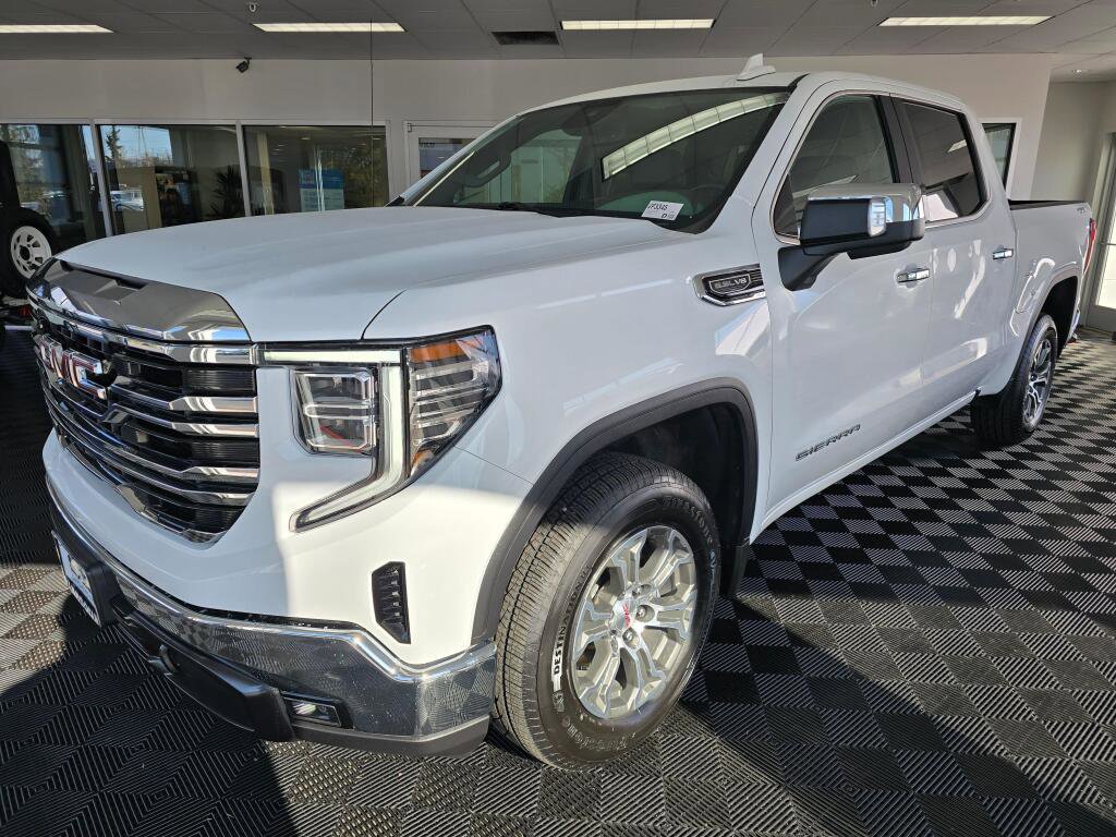Used 2025 GMC Sierra 1500 SLT image 7
