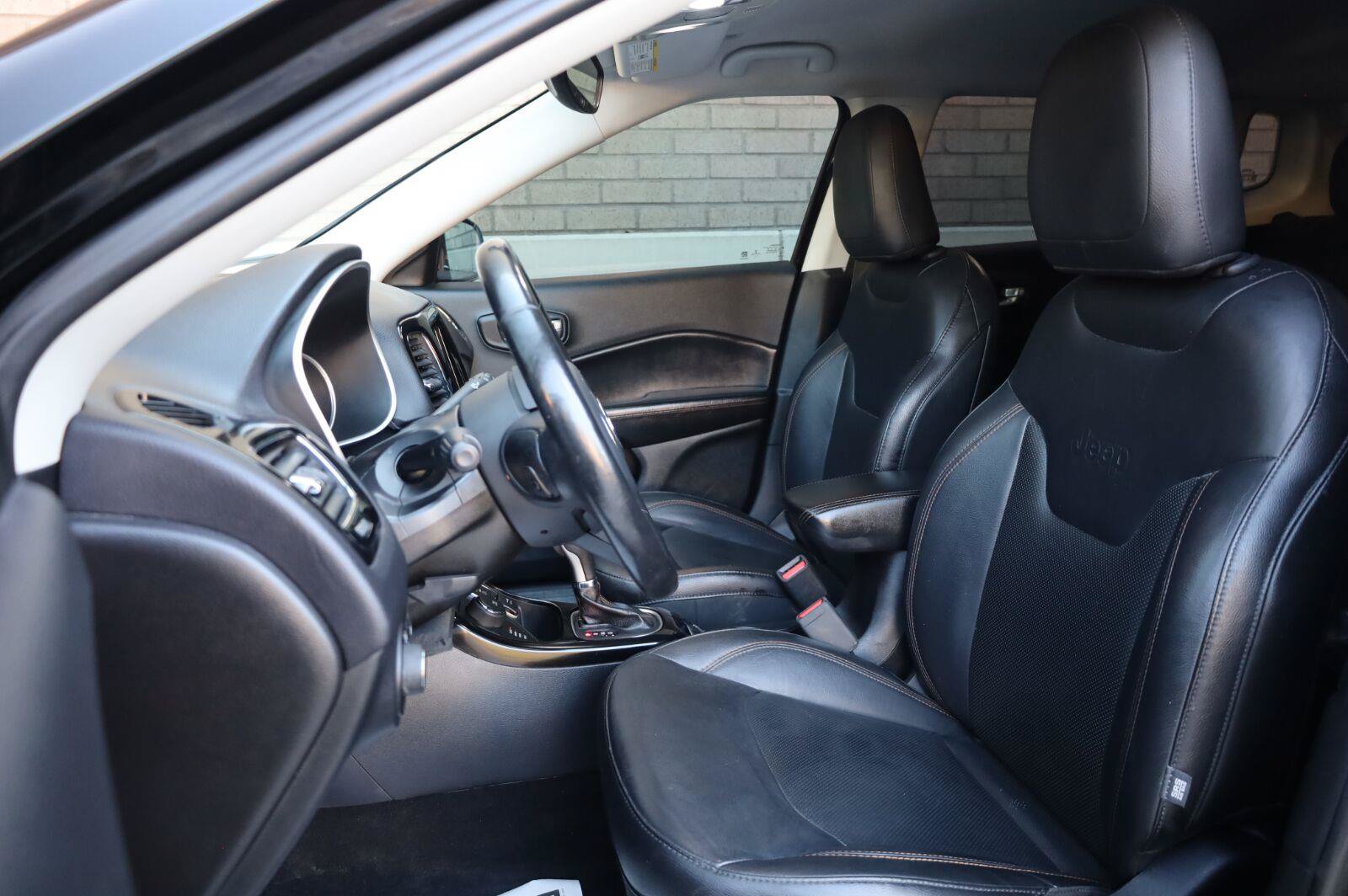 Used 2018 Jeep Compass Limited AWD/4WD image 18