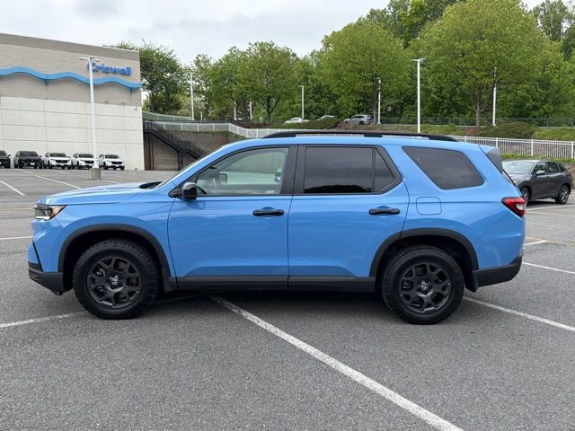 Certified 2023 Honda Pilot TrailSport image 2