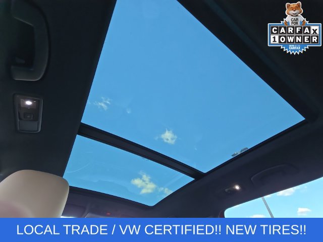 Used 2024 Volkswagen Tiguan SE R-Line FWD image 17