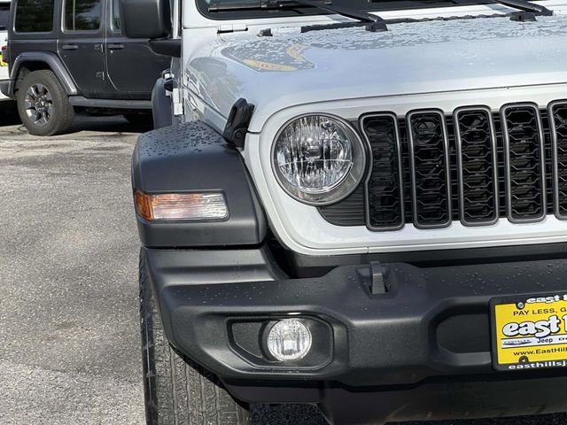 Certified 2025 Jeep Wrangler Sport S image 9