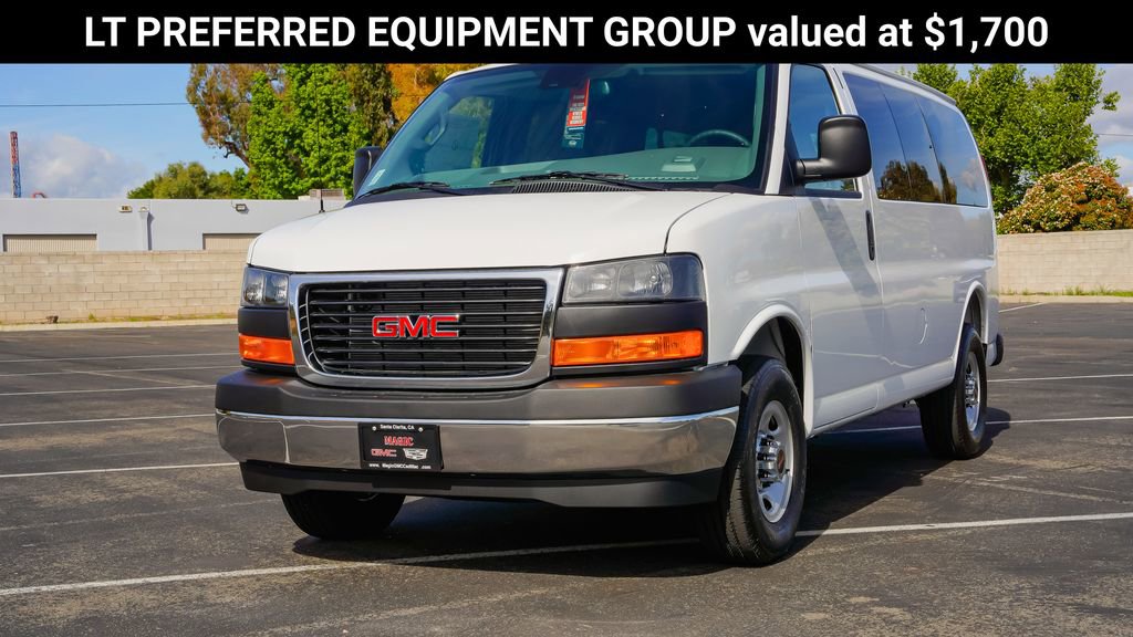 Used 2025 GMC Savana 3500 LT w/ LT Preferred Equipment Group RWD image 3