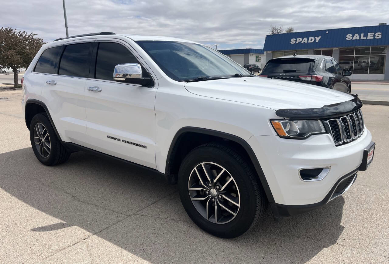 Used 2017 Jeep Grand Cherokee Limited image 5