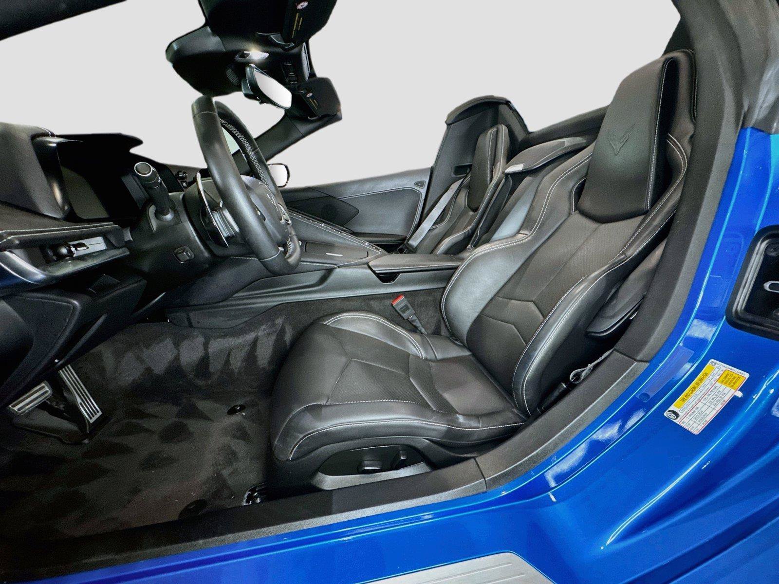Used 2024 Chevrolet Corvette Stingray Convertible w/ 1LT RWD image 9