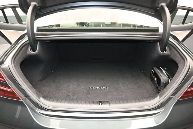 Used 2023 Genesis G70 2.0T w/ Sport Prestige Package RWD image 30