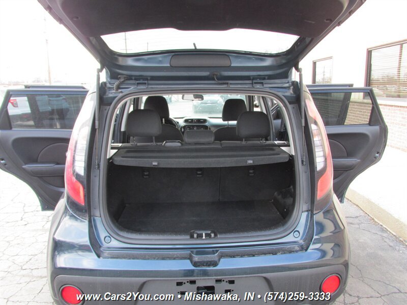 Used 2017 Kia Soul + FWD image 12