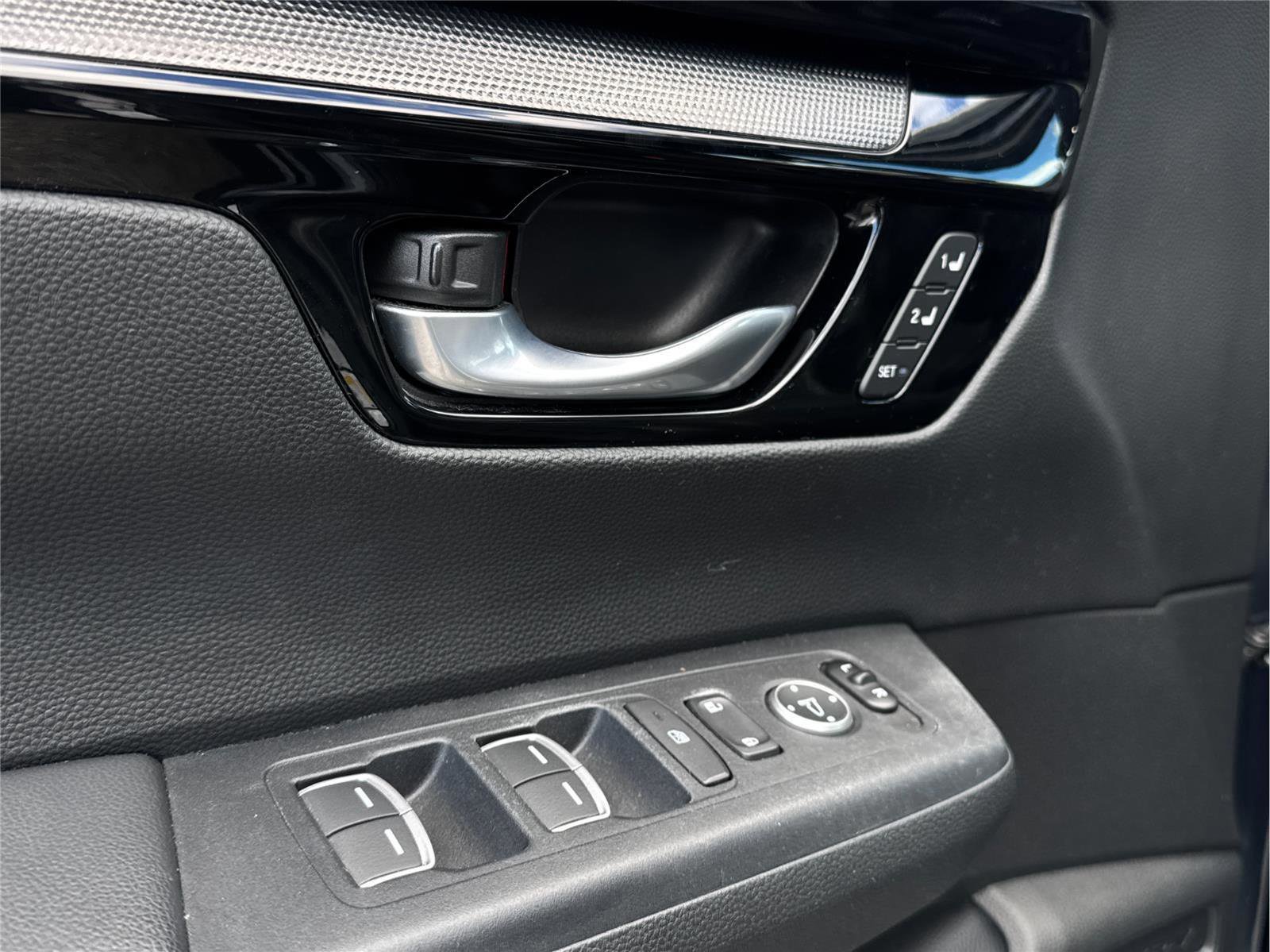 Used 2023 Honda CR-V Sport Touring image 8