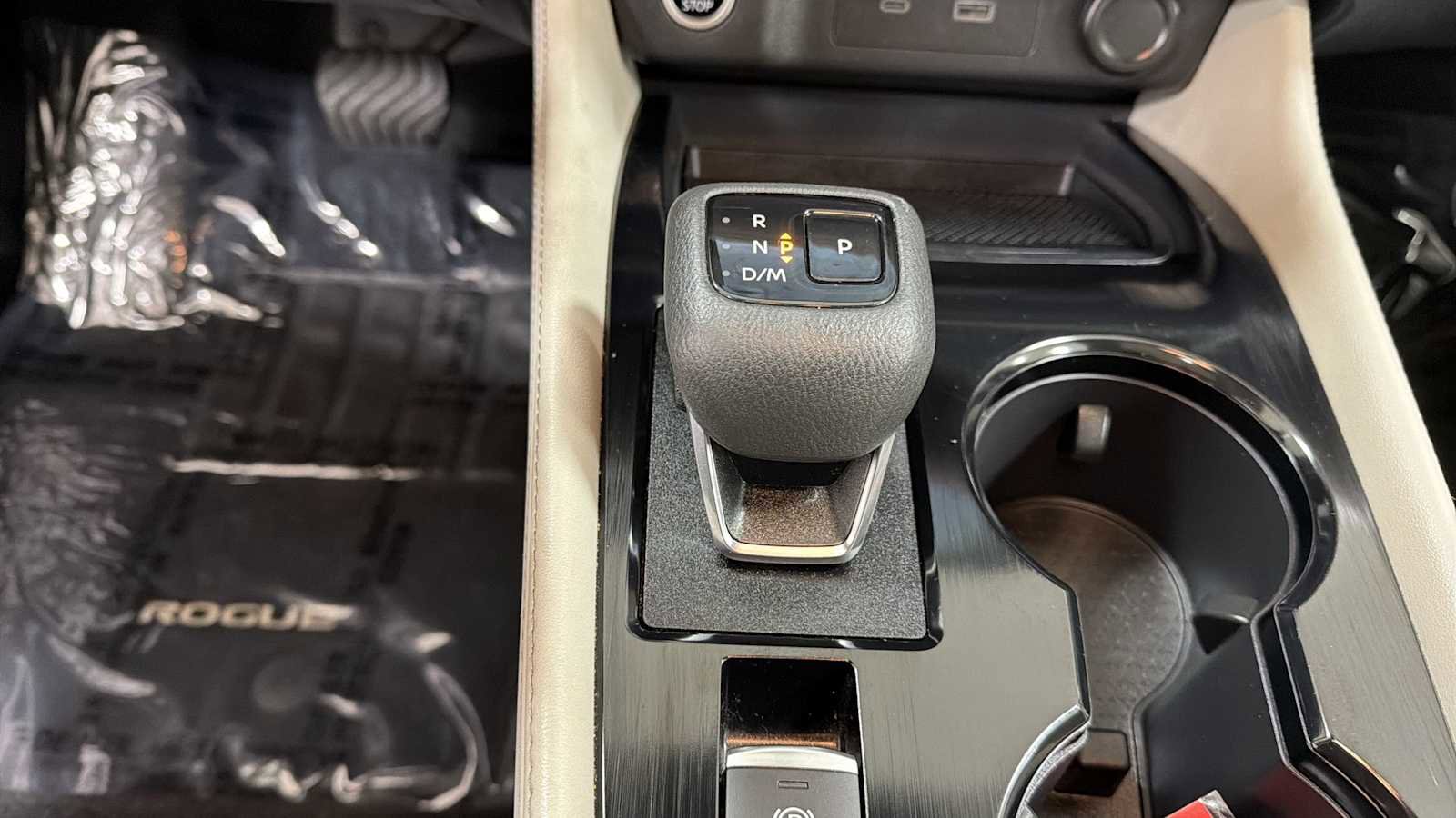 Used 2023 Nissan Rogue SL w/ SL Premium Package image 22