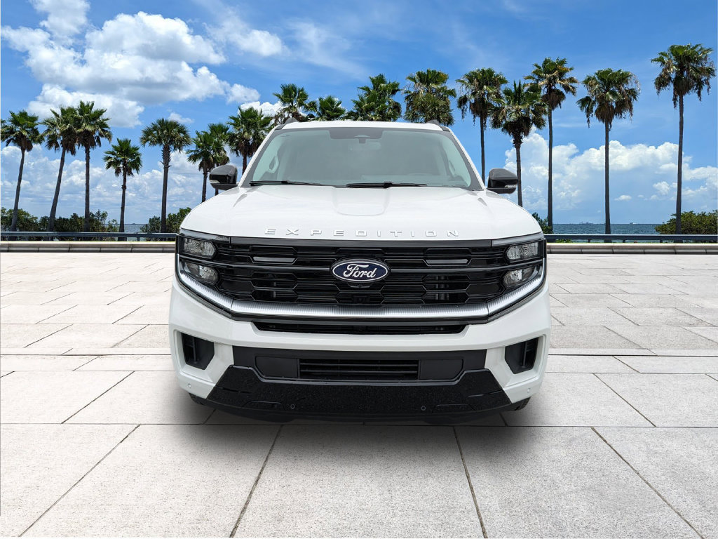 New 2027 Ford Expedition Platinum RWD image 2