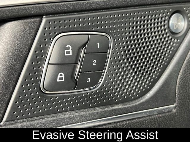 Used 2020 Ford Edge Titanium w/ Equipment Group 301A image 17