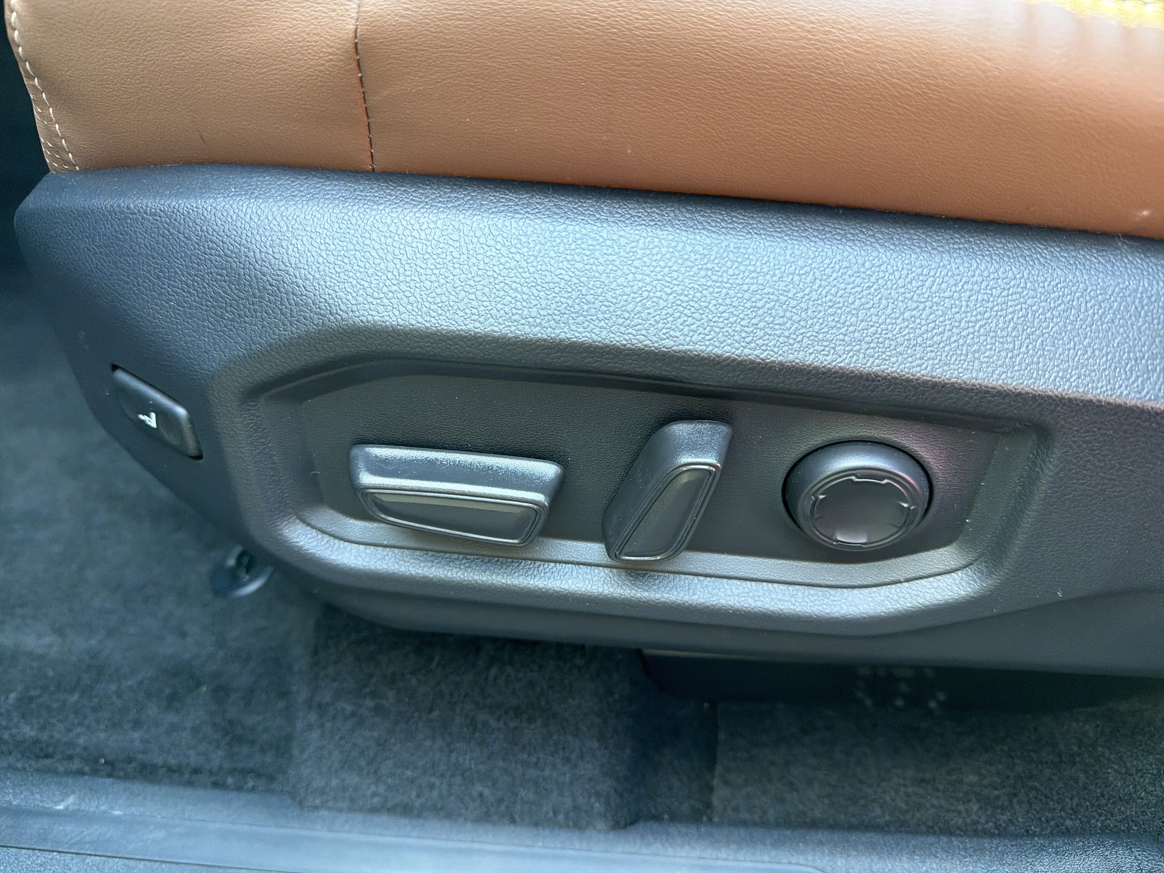 Used 2024 Toyota Tundra 1794 Edition w/ TRD Off-Road Package image 10