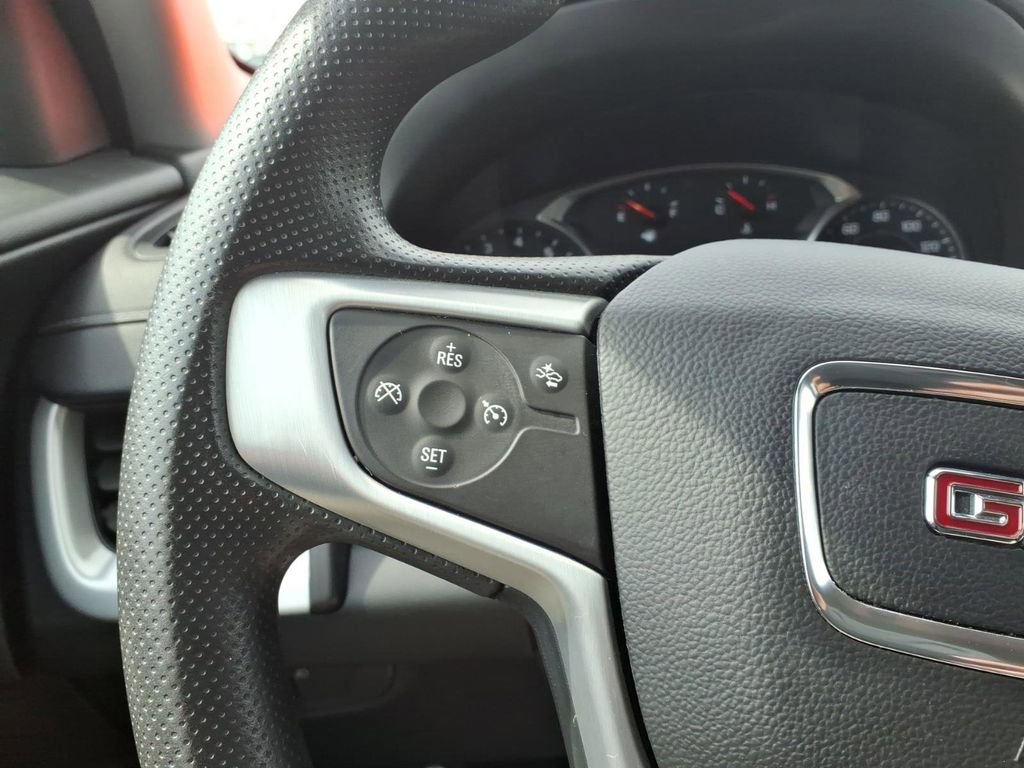 Used 2023 GMC Terrain SLE w/ Driver Convenience Package image 14