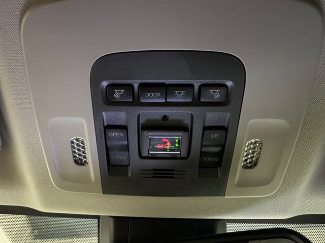 Used 2023 Toyota Camry SE w/ Convenience Package FWD image 41