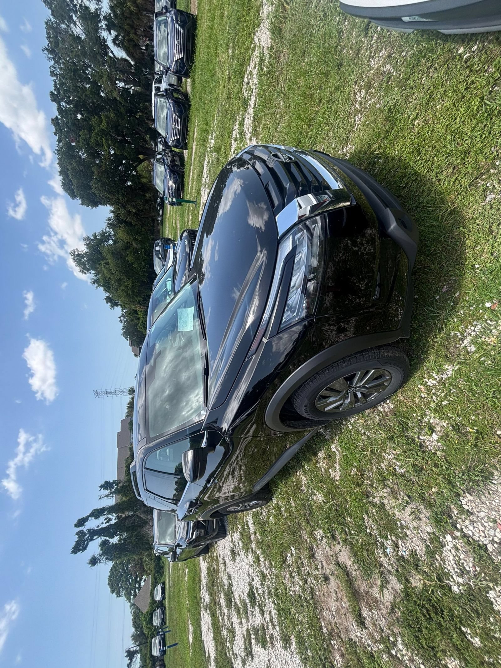 Used 2025 Nissan Pathfinder SV FWD image 18