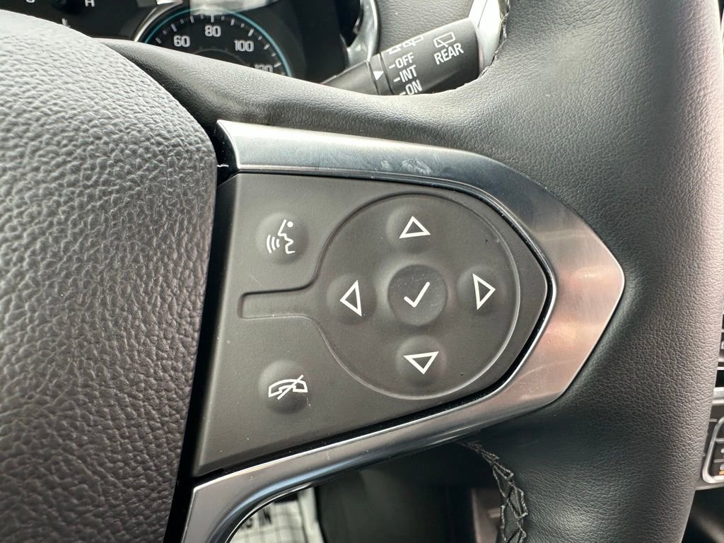 Used 2023 Chevrolet Traverse RS image 33