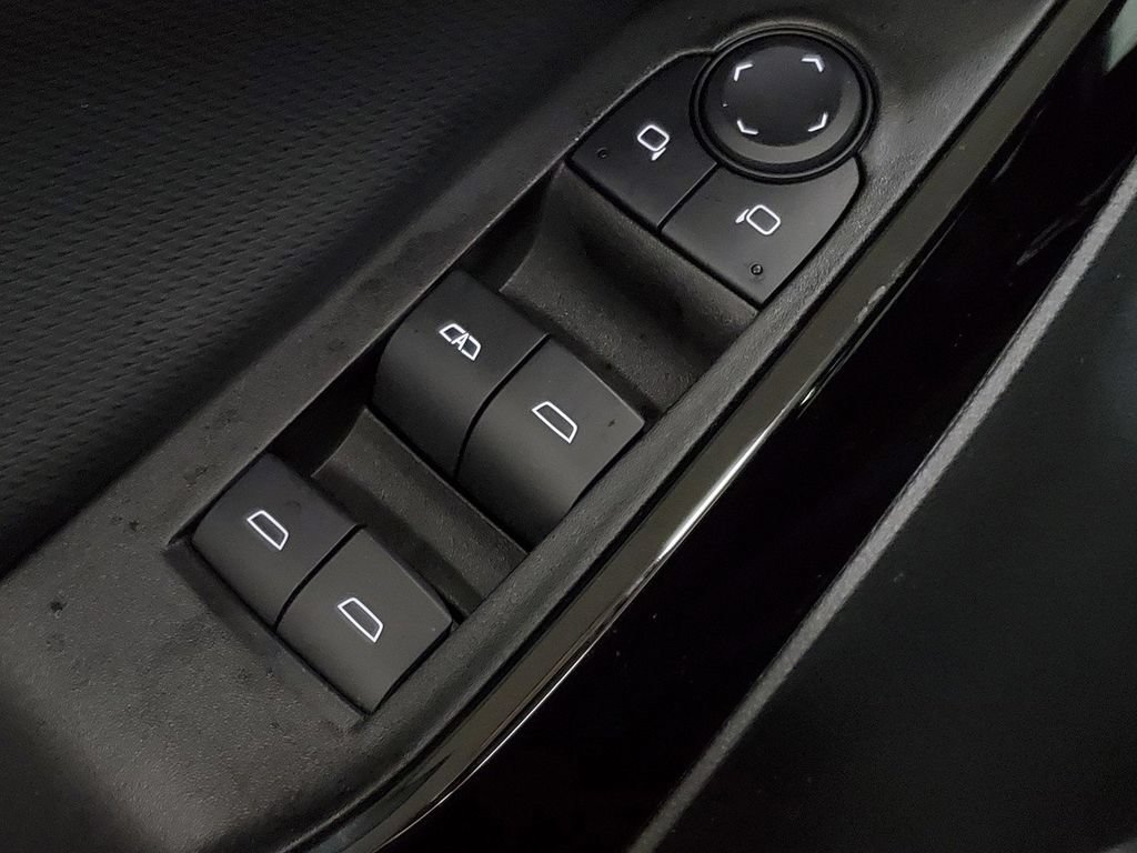 Used 2025 Chevrolet Equinox LT FWD image 27
