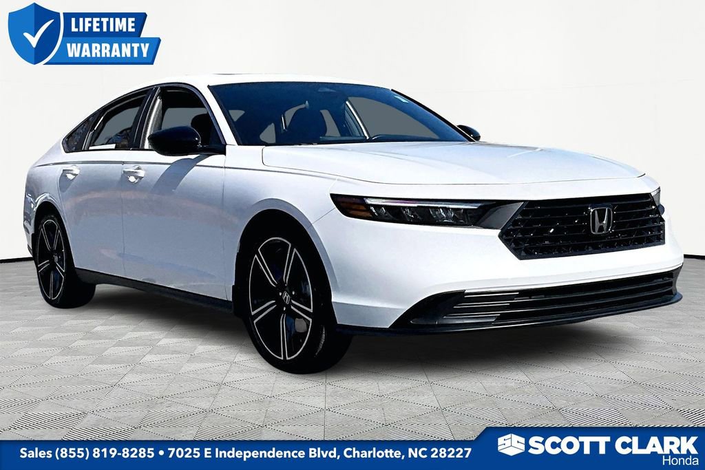 Used 2025 Honda Accord Sport image 1