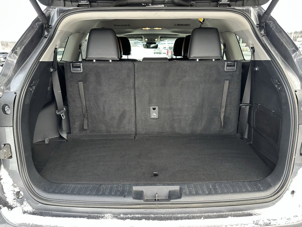 Certified 2024 Toyota Highlander XLE image 7