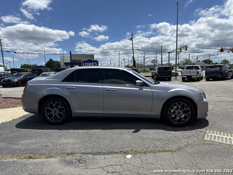 Used 2017 Chrysler 300 S w/ 300S Premium Group AWD/4WD image 4