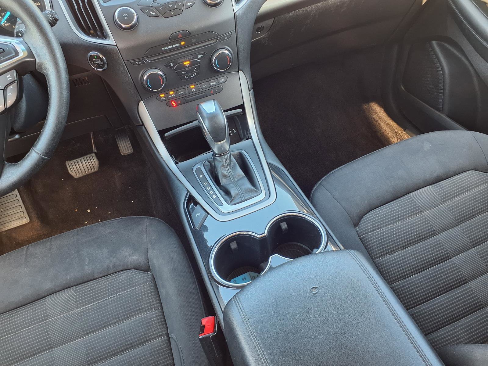 Used 2017 Ford Edge SEL image 10