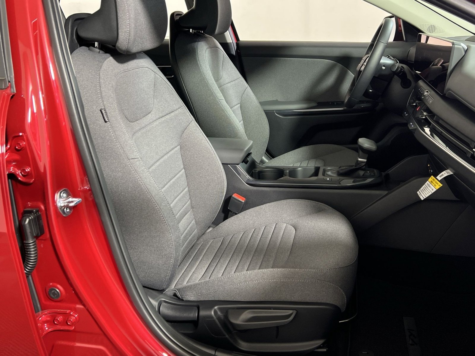 New 2025 Kia K4 EX image 25