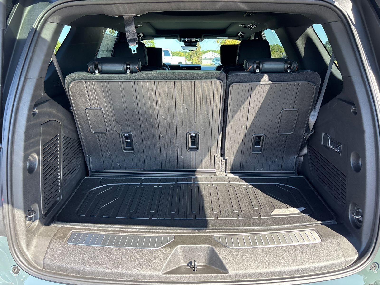 New 2026 GMC Yukon AT4 image 36