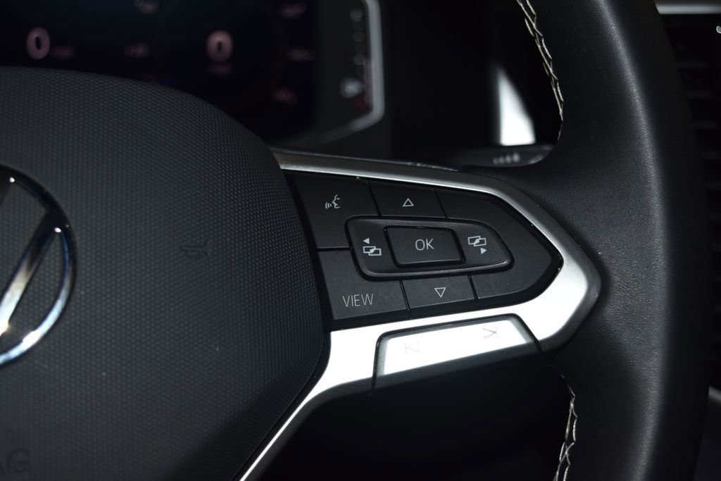 Used 2023 Volkswagen Atlas Cross Sport SE w/ Panoramic Sunroof Package image 10