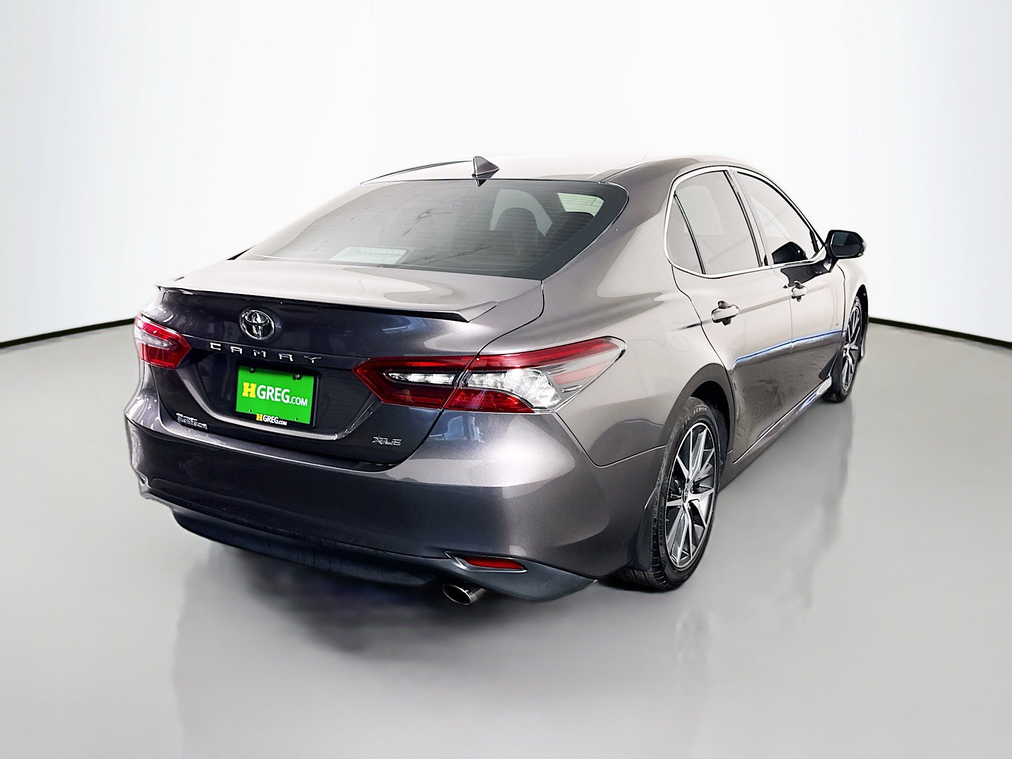 Used 2022 Toyota Camry XLE FWD image 10