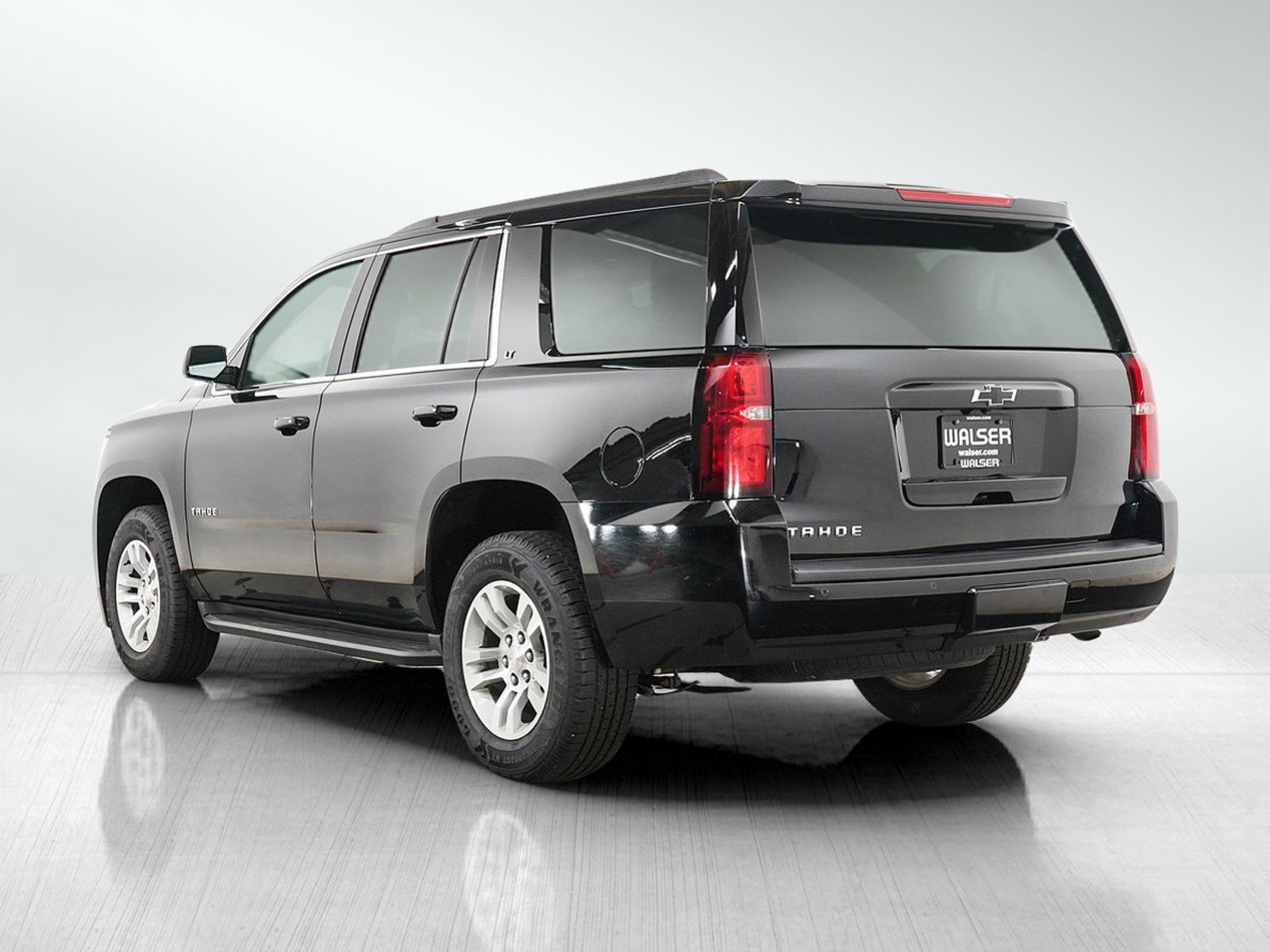 Used 2017 Chevrolet Tahoe LT AWD/4WD image 3