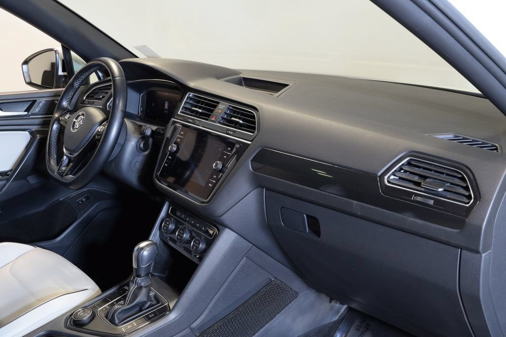 Used 2021 Volkswagen Tiguan SEL Premium R-Line AWD/4WD image 34